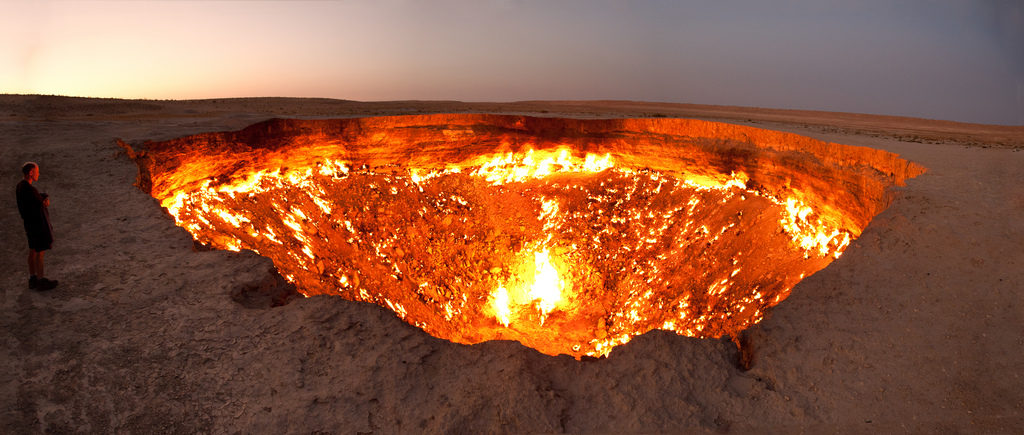 Darwaza Turkmenistan Tourismus Tor zur Hölle