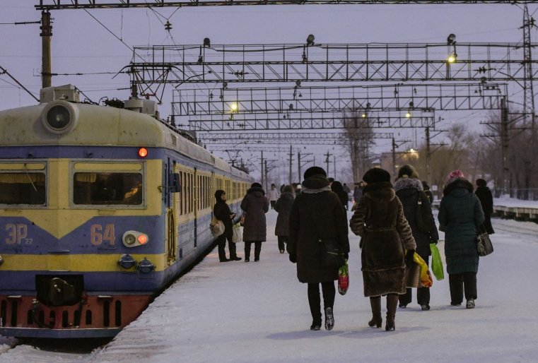 Stepnogor Kasachstan Bahnsteig