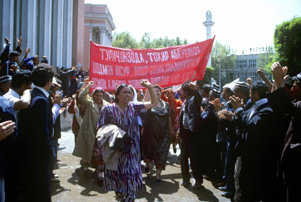 Frauen Demonstrarion Duschanbe 1992