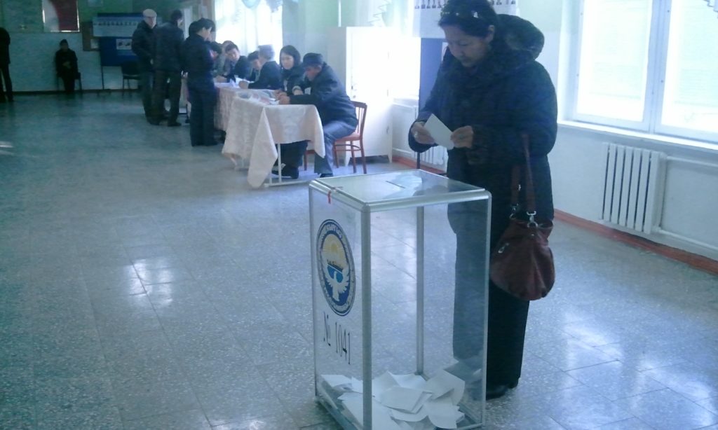 Kirgistan Bishkek Urne Wahl Wahlbeobachter