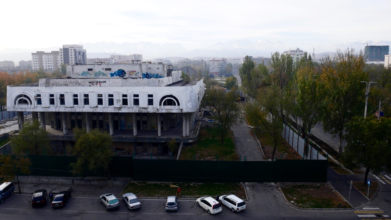 Naryn Restaurant Bischkek Kirgistan Abriss Architektur