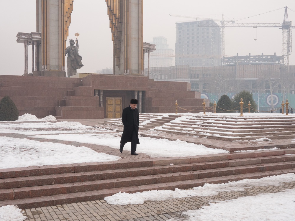 Ismail Somoni Duschanbe Tadschikistan Statue Winter