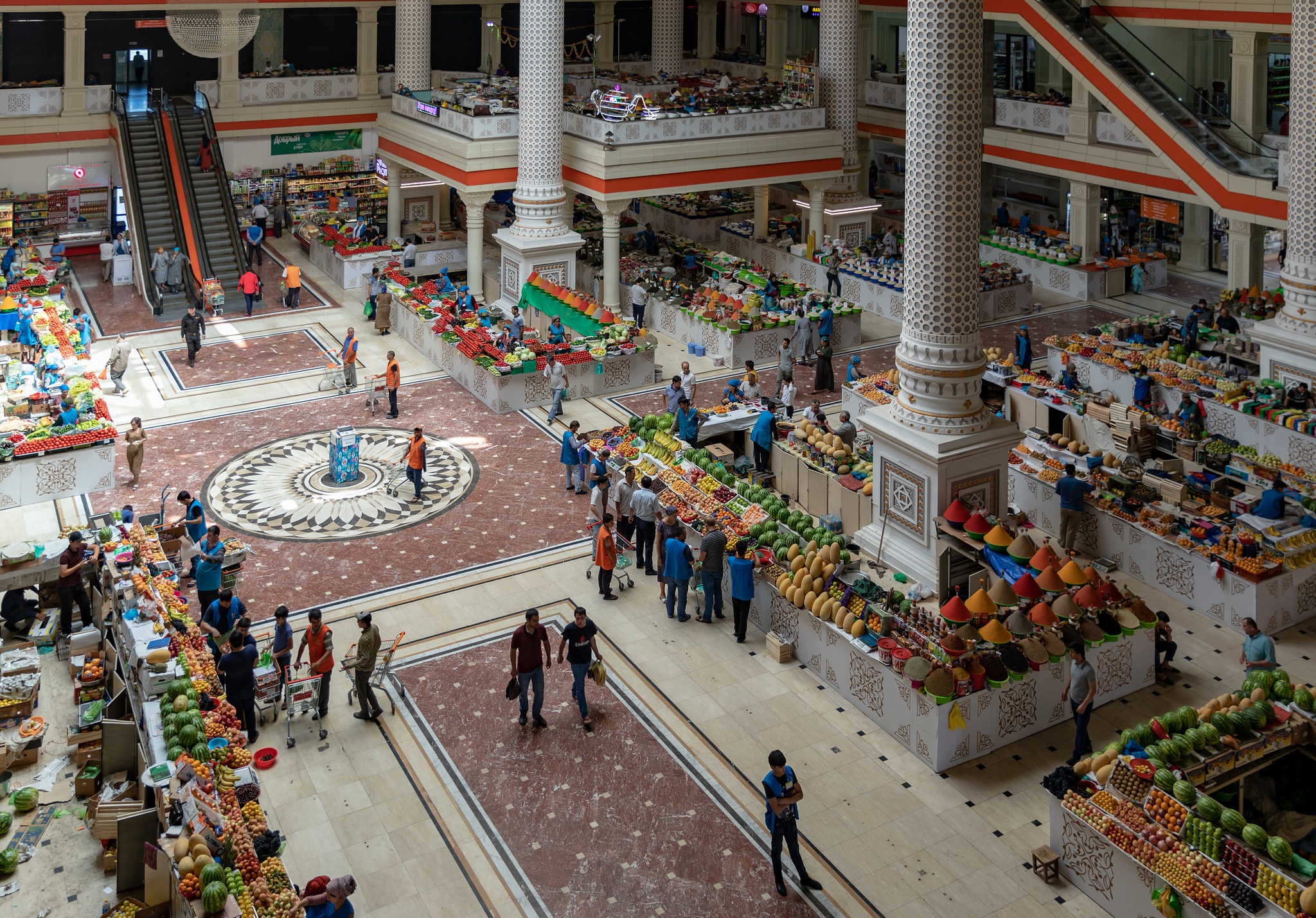 Mehrgon-Markt in Dushanbe