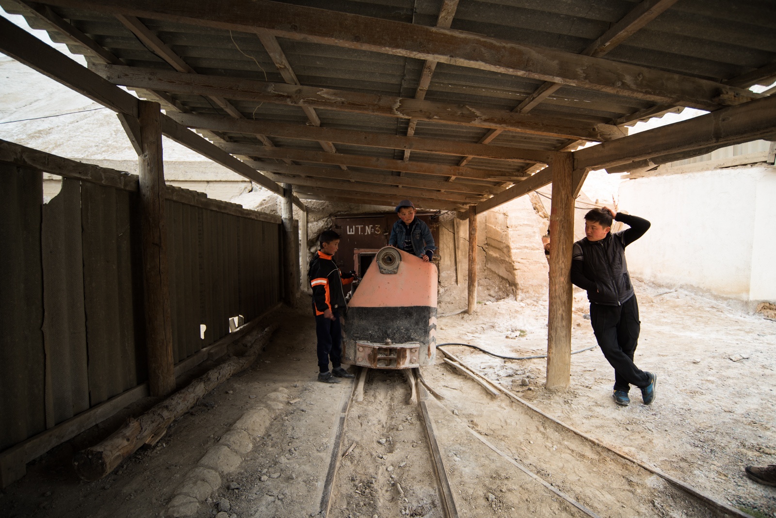 Familie Salz Mine Kirgisistan Bild des Tages Antoine Béguier