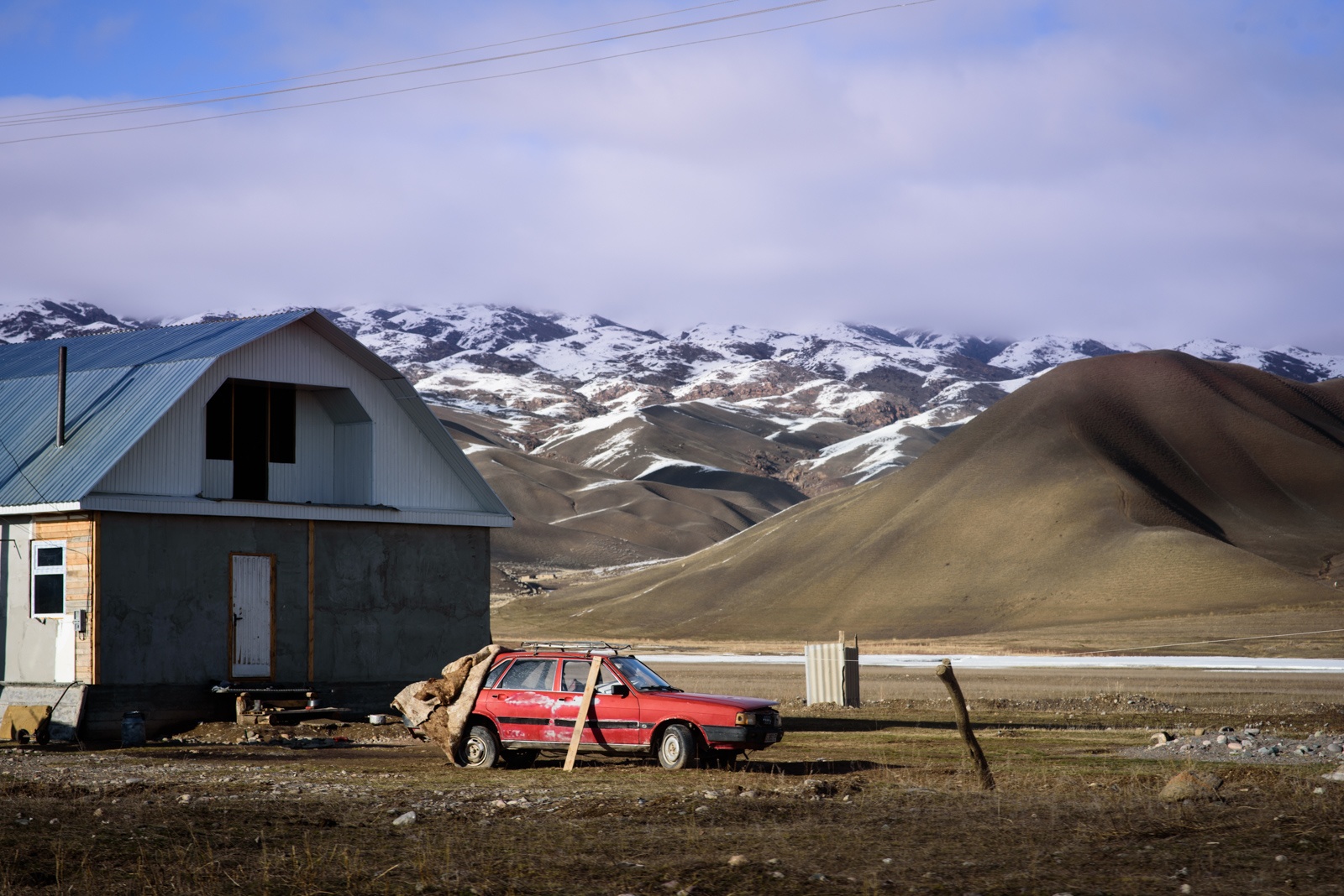 Auto Recycling Kirgistan Bild des Tages