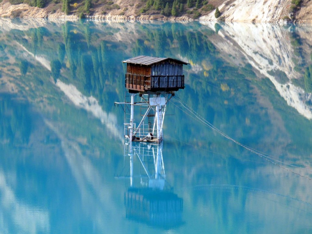 Großer Almaty-See Kasachstan Wachturm