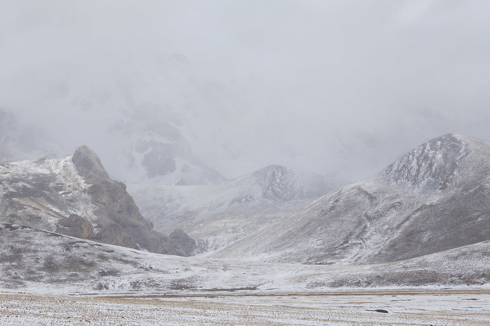 Kirgistan Naryn Transhumanz Viehzucht Winter Schnee