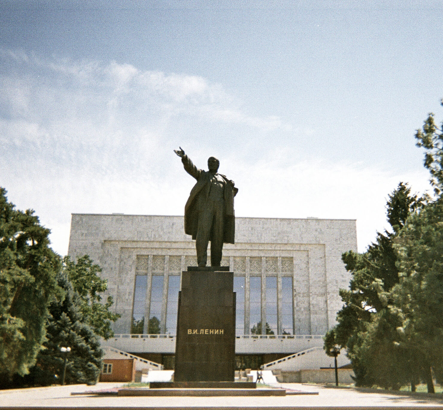 #Kirgisistan #Bishkek #Lenin #Architektur