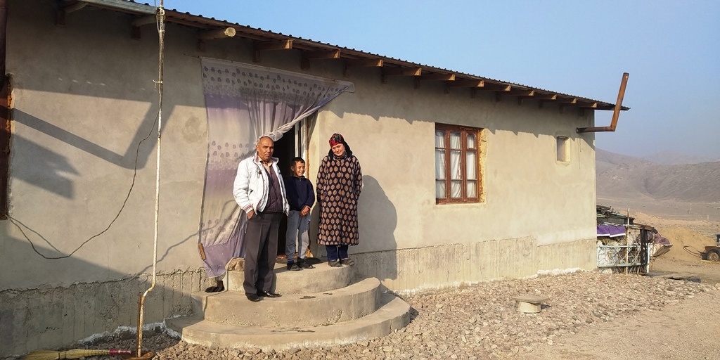 Eine Familie im Dorf