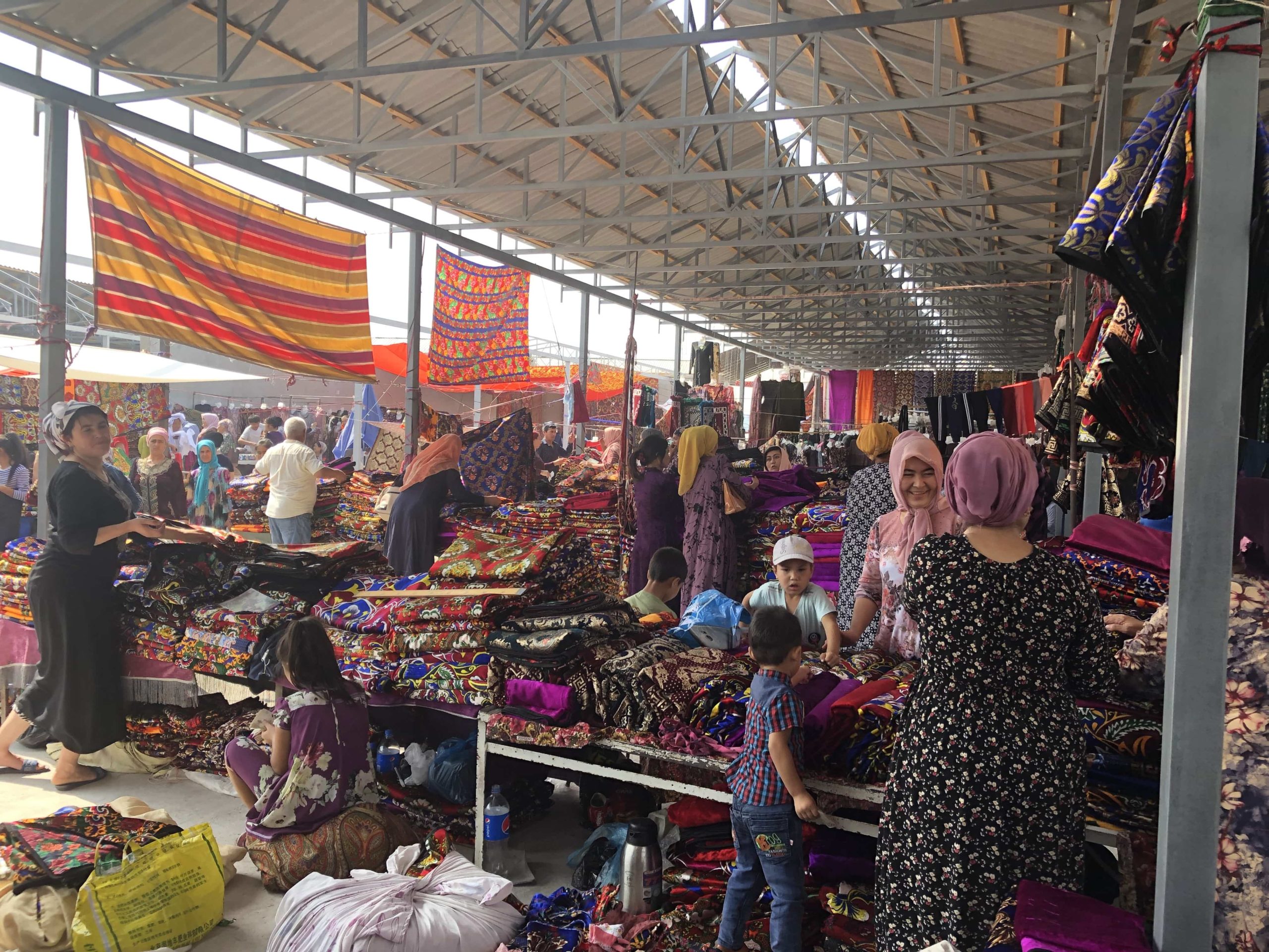 usbekistan fargona margilon Tuchmarkt