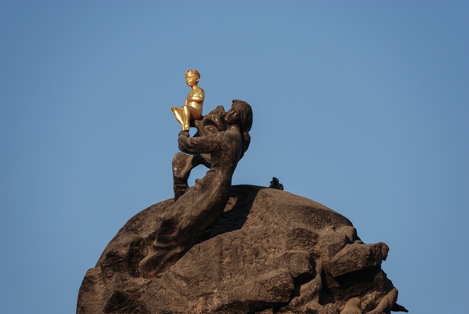 Bild des Tages Turkmenistan Aschgabat Skulptur Monument