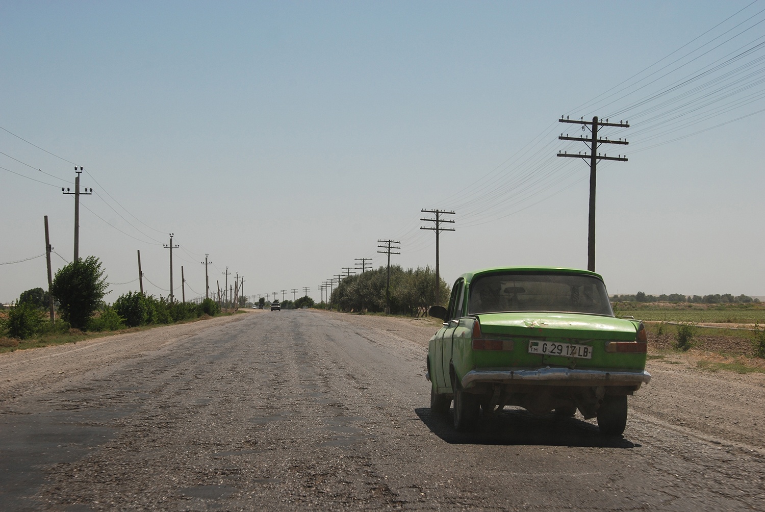 Bild des Tages Turkmenistan Türkmenabat Wagen Straße