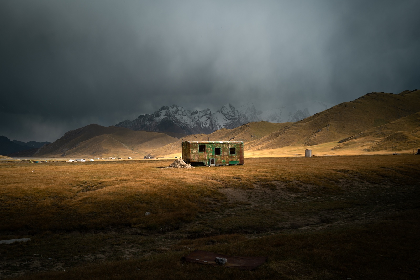 Kyrgyzstan, Kel Suu, landscape, Central Asia, Wagon, Bild des Tages