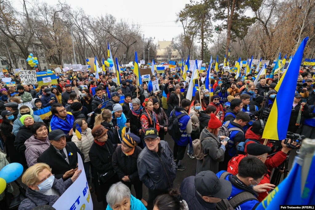 Demonstration Ukraine Almaty