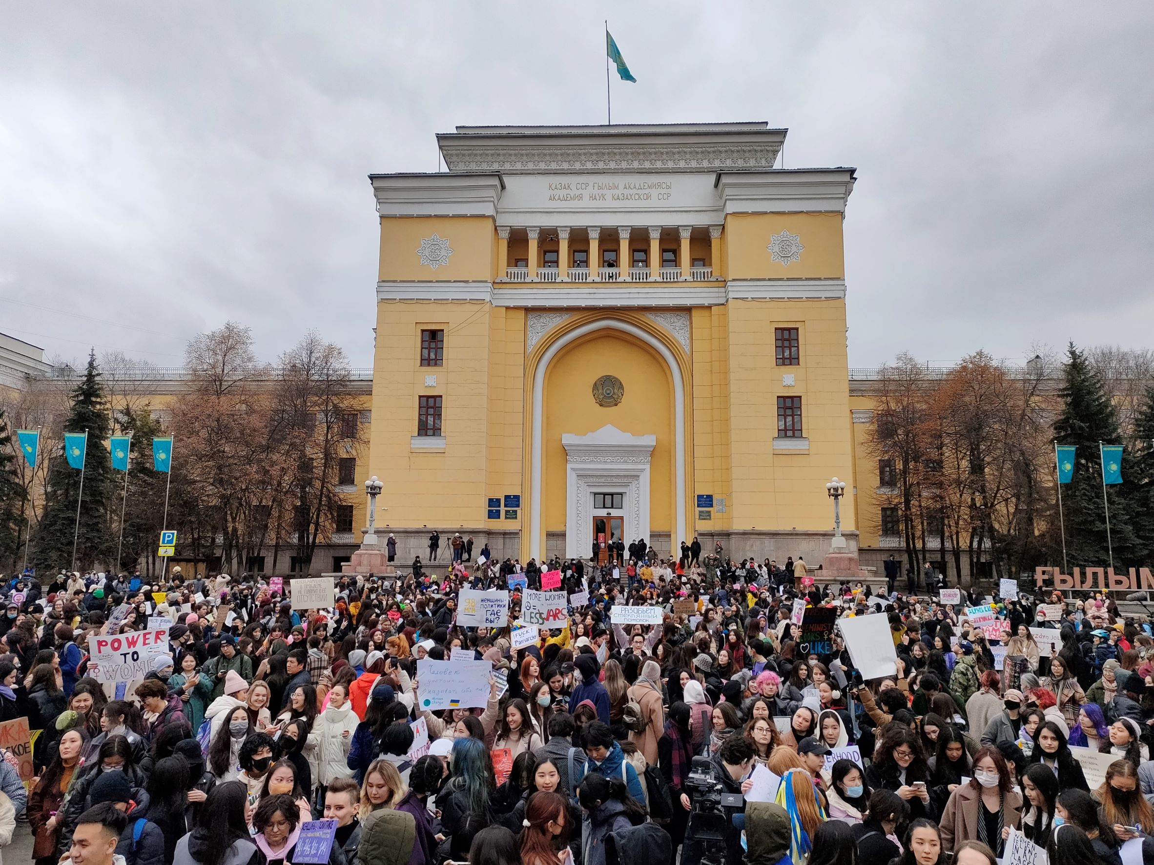 Demonstration Frauentag Almaty