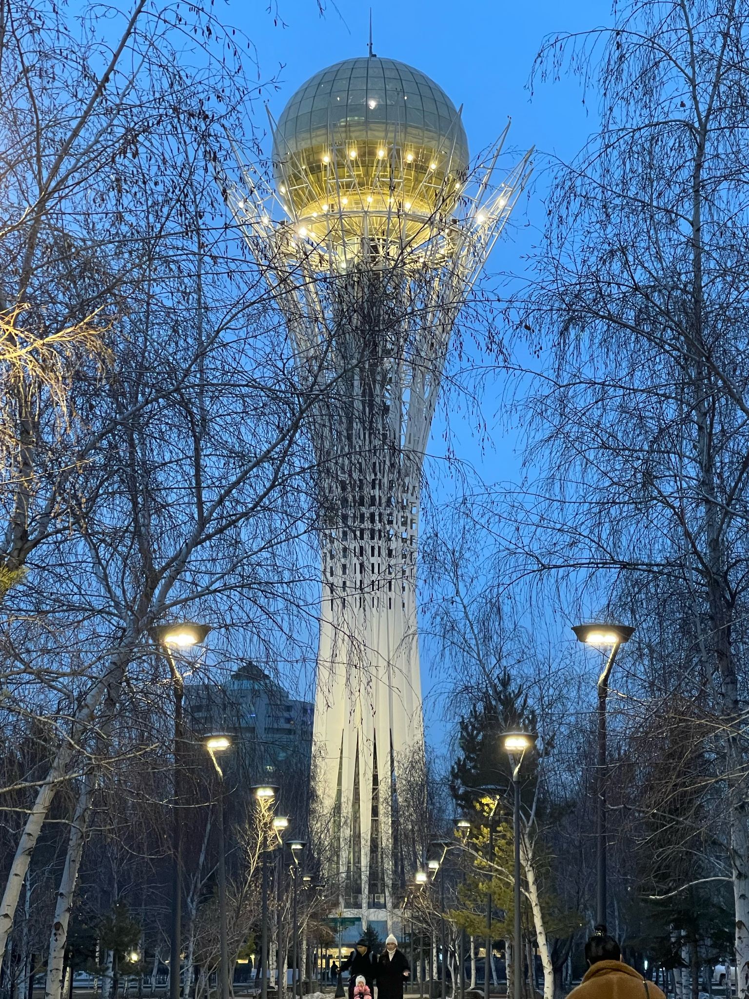 Connie Lee - Lichterglanz in Astana