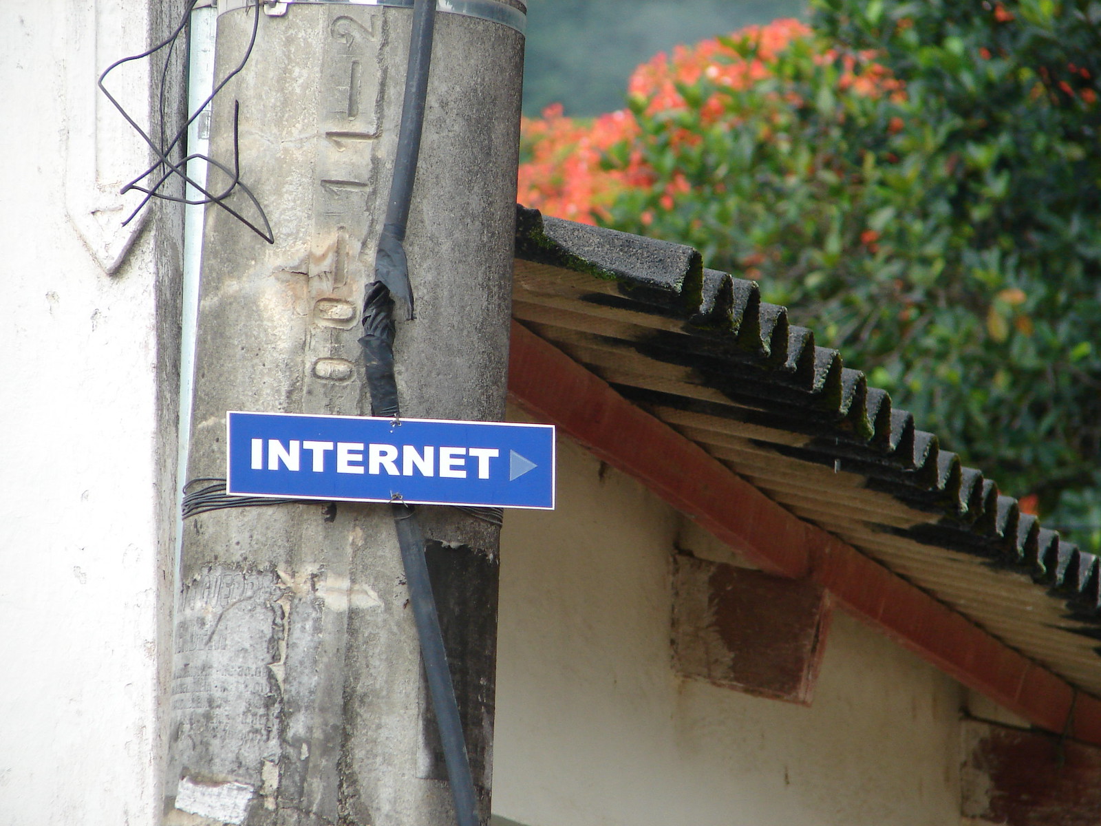 Blue sign showing the word 