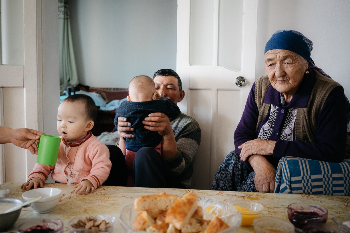 Photo of the day Théo Saffroy Kyrgyzstan Family