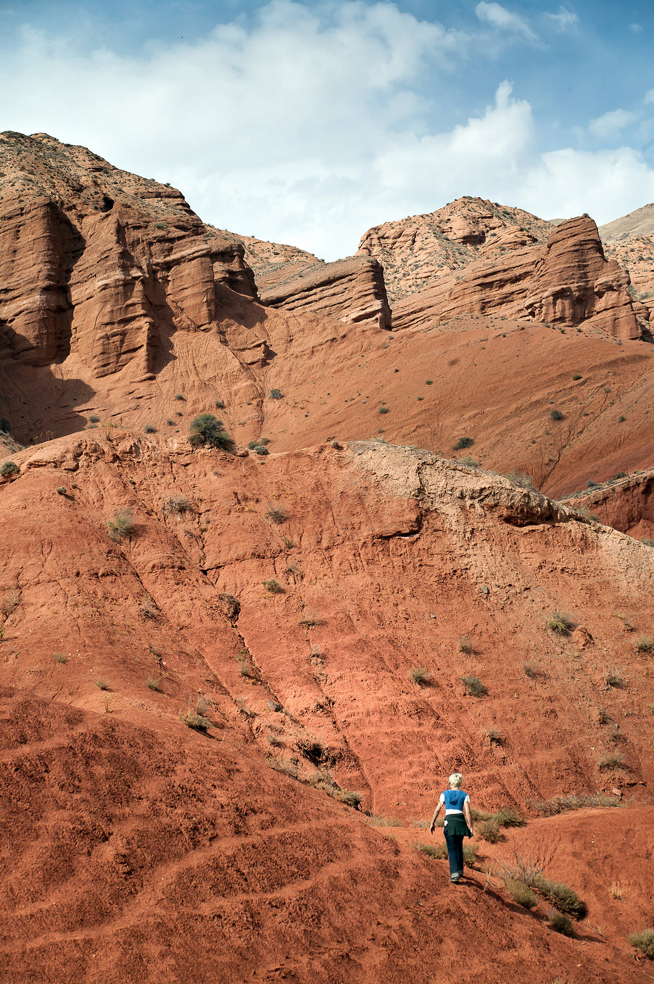 kyrgyzstan bishkek issyk-kul canyon