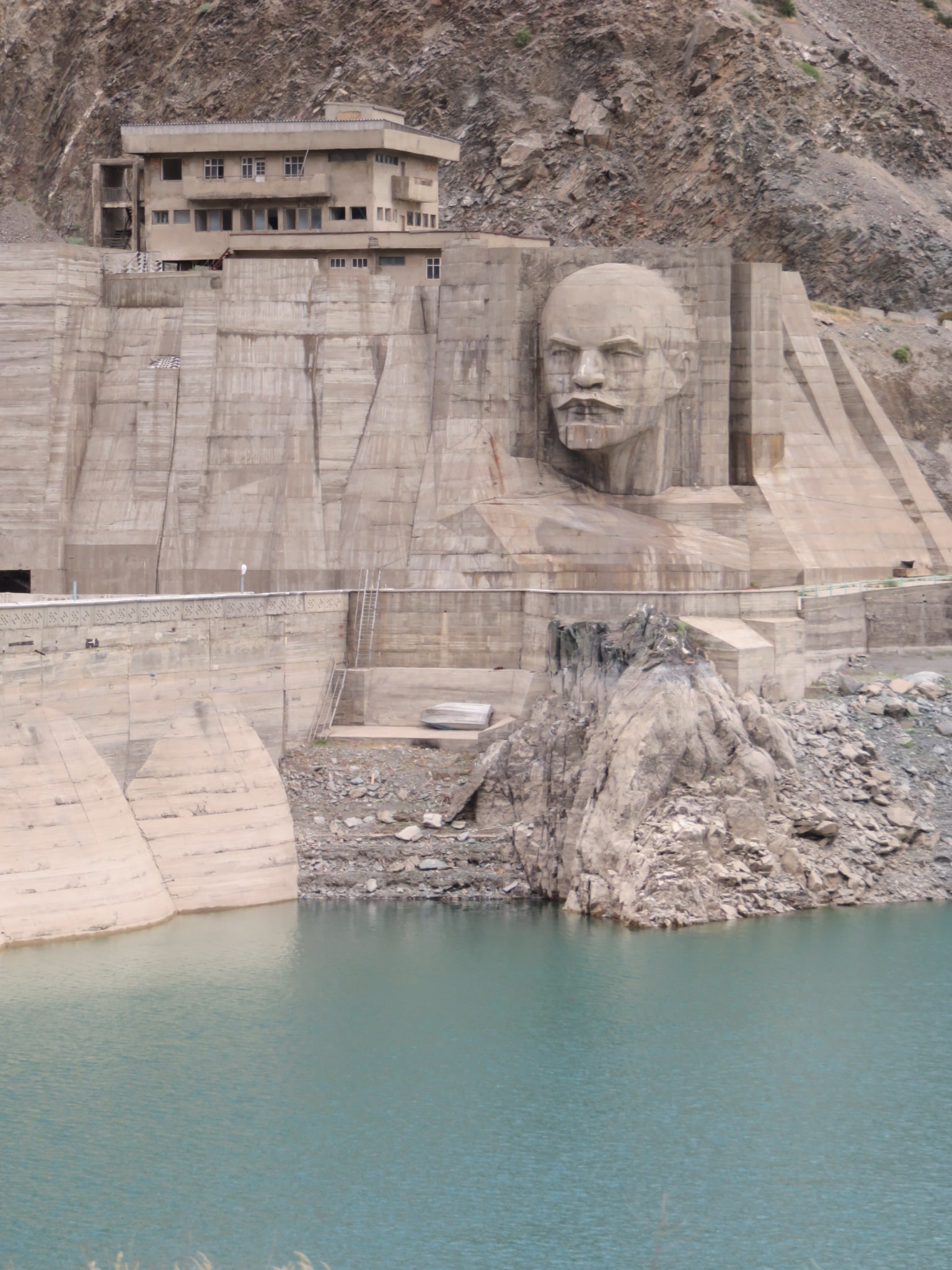 Lenin Kyrgyzstan Kirov Reservoir Statue