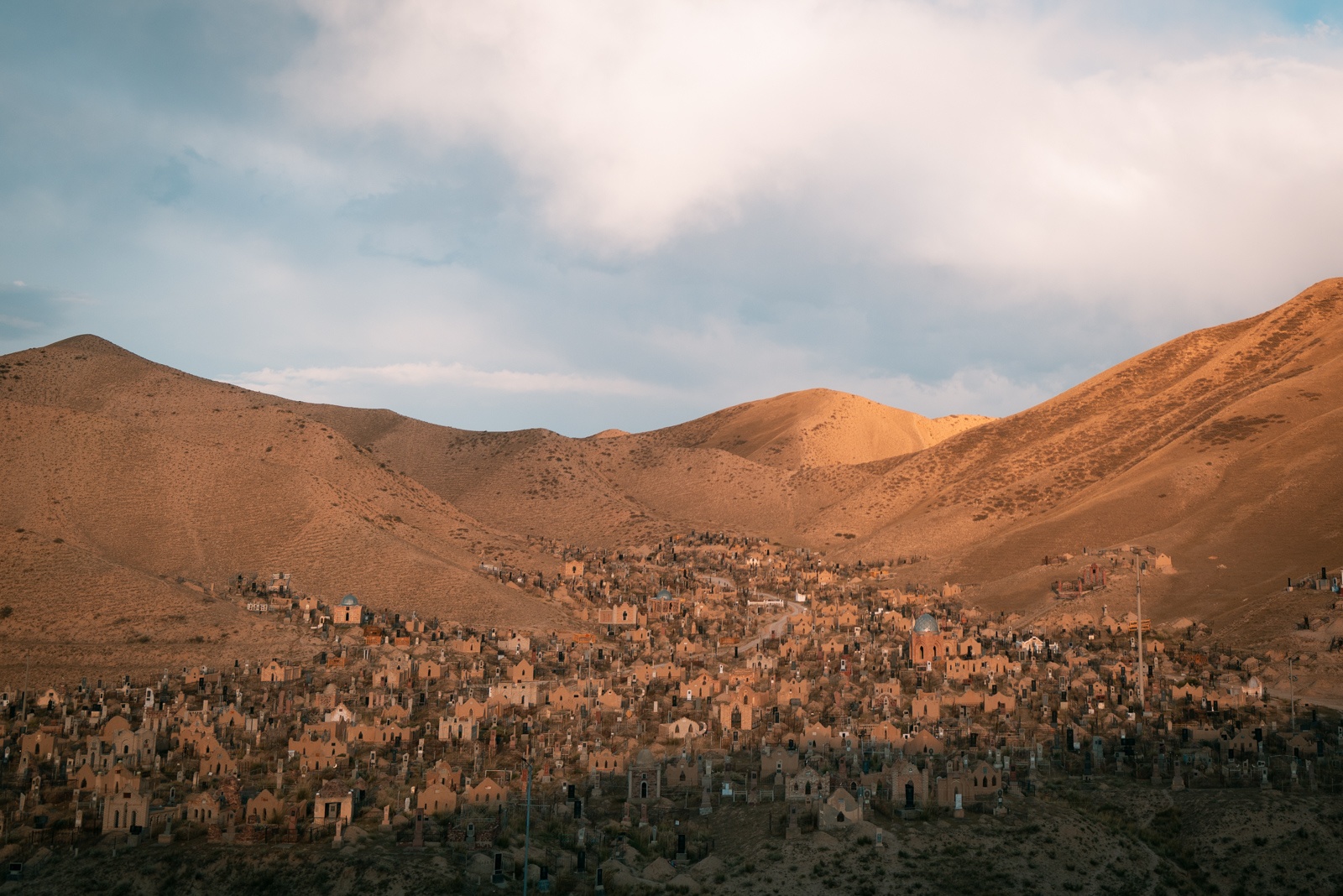 Kyrgyz cemetery naryn