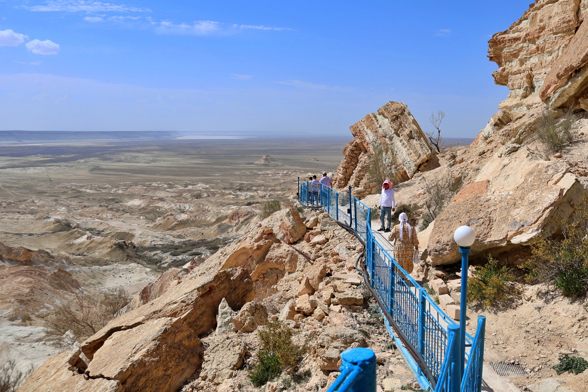 Pilgrimage through the stone desert - Balzhan & Axel Monse