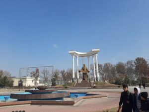 Ahmad al-Fargani Park in Fergana. Credits: Mathieu Lemoine.