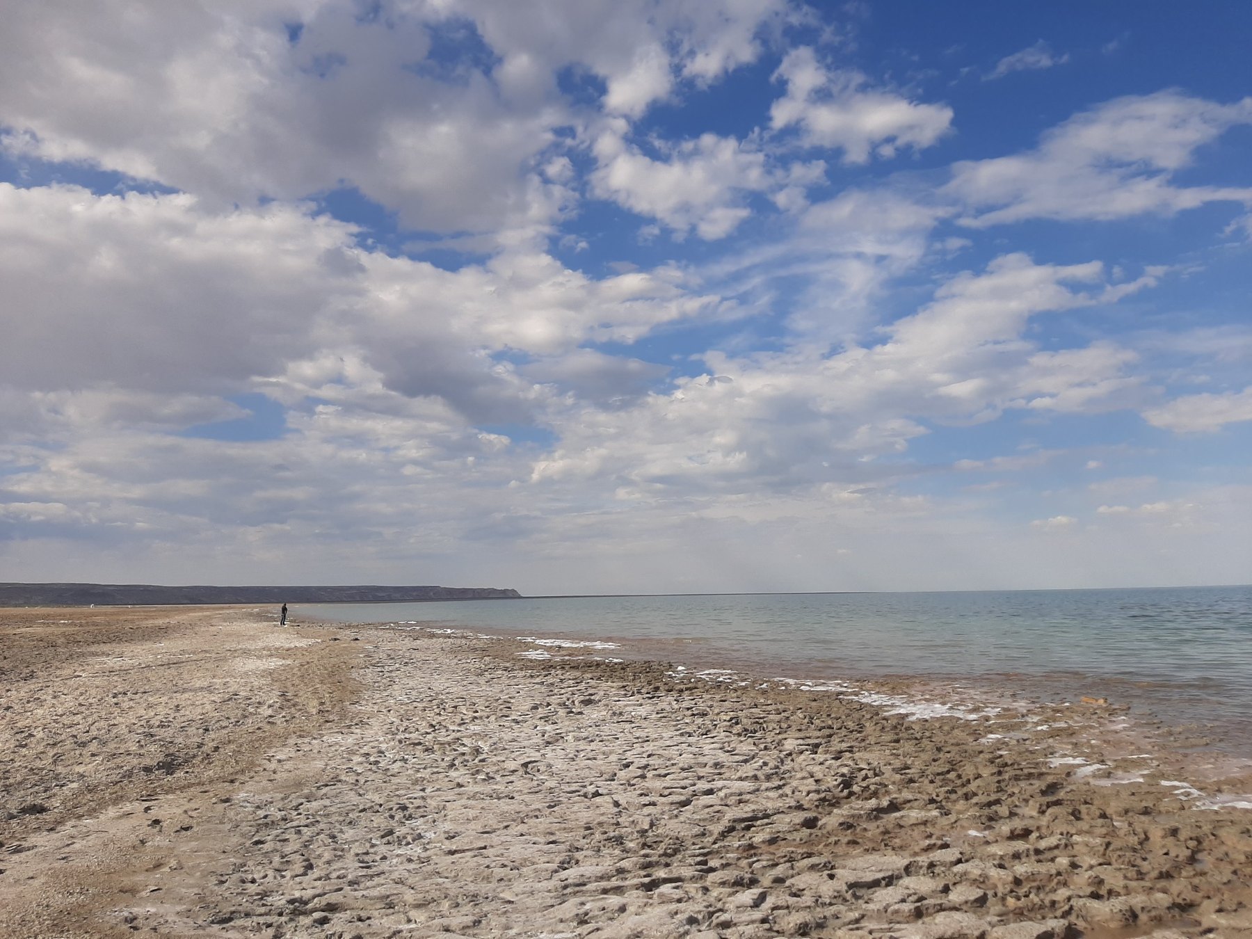 The remaining waters of the Aral Sea in Karakalpakstan. Photo: Mathieu Lemoine.