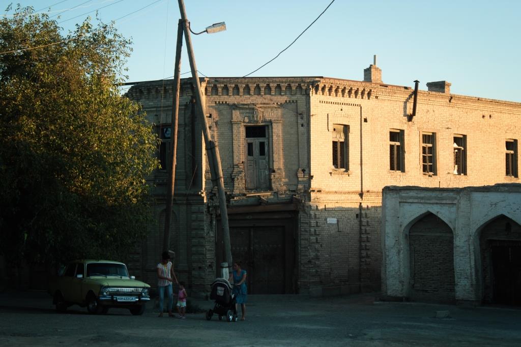 Ruine Boukhara Ouzbékistan Maison Famille voiture