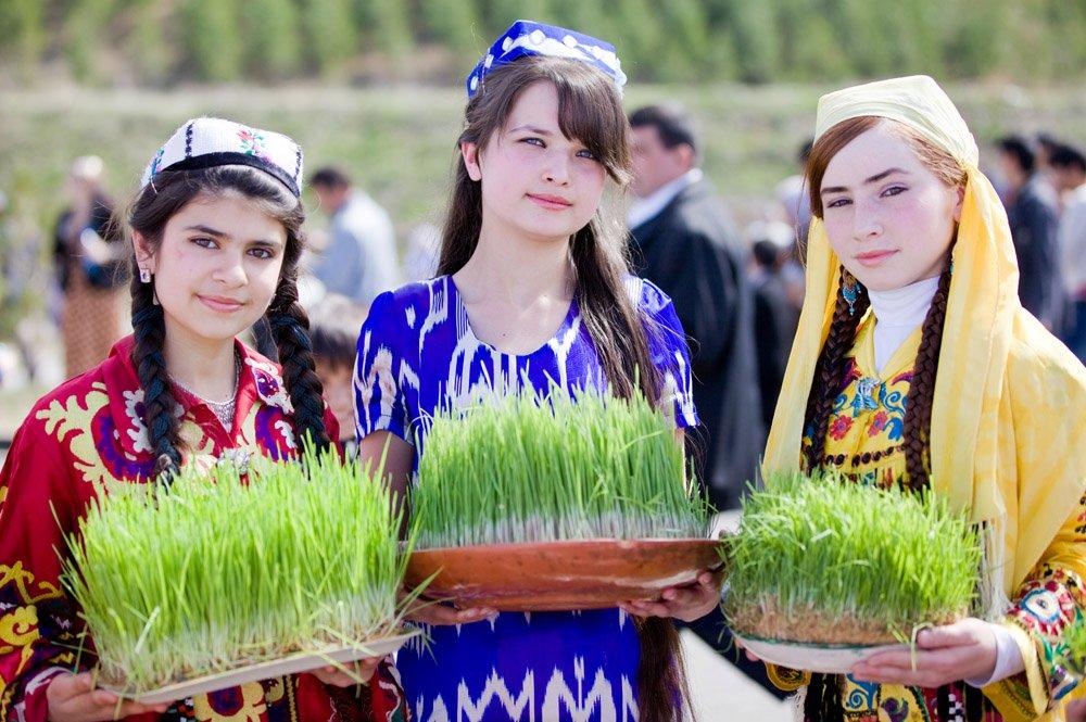 Tadjikistan Nauruz Habit Traditionnel