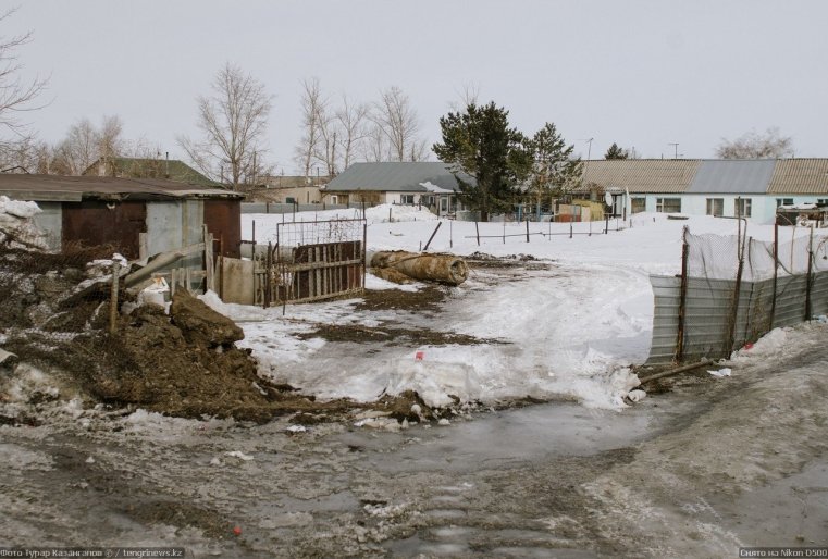 Prigorodny Kazakhstan Rue Déchets