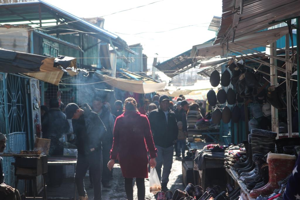 Karakol Bazar Kirghizstan Allée Marchands Produits