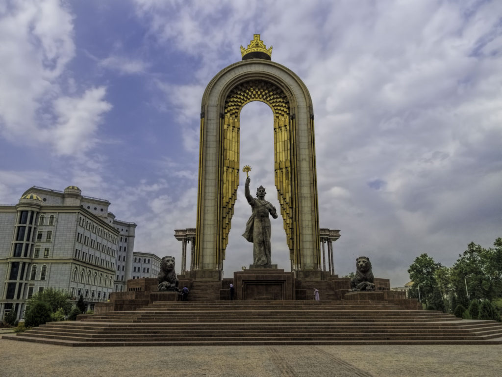 Statue Tadjikistan Douchanbé Ismoil Somoni Place