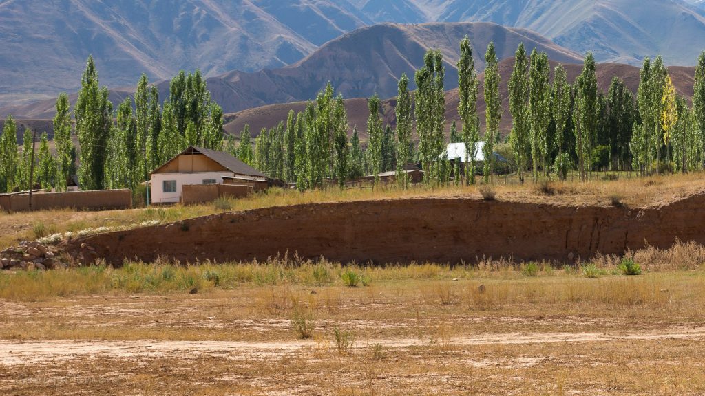 Kirghizstan Village Campagne Maison