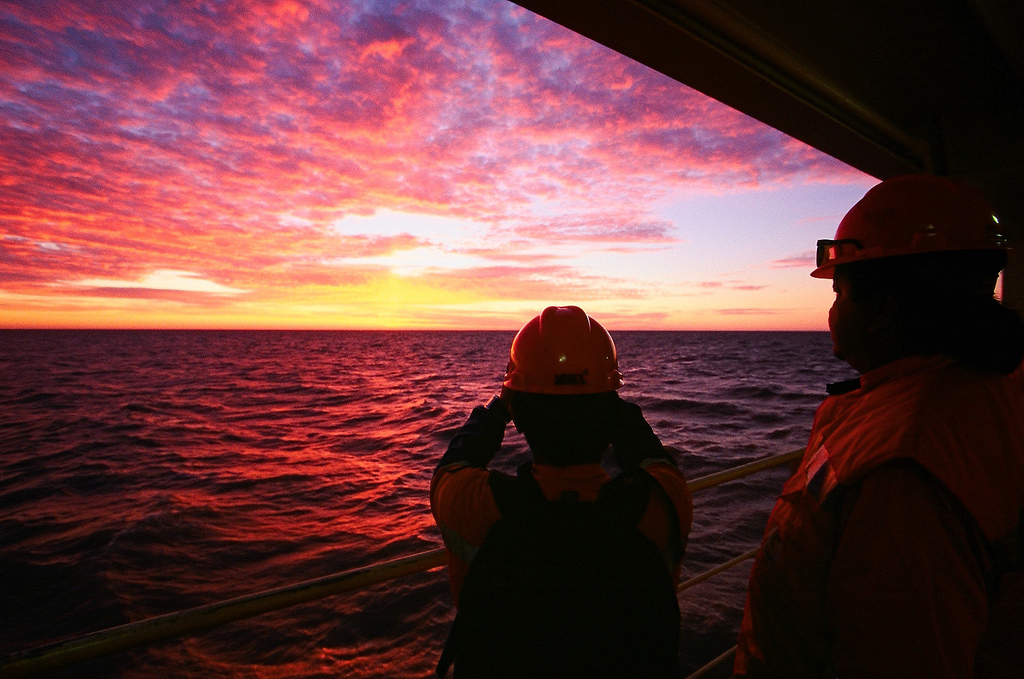 Mer Caspienne Offshore Ouvriers Lever Soleil Pétrole