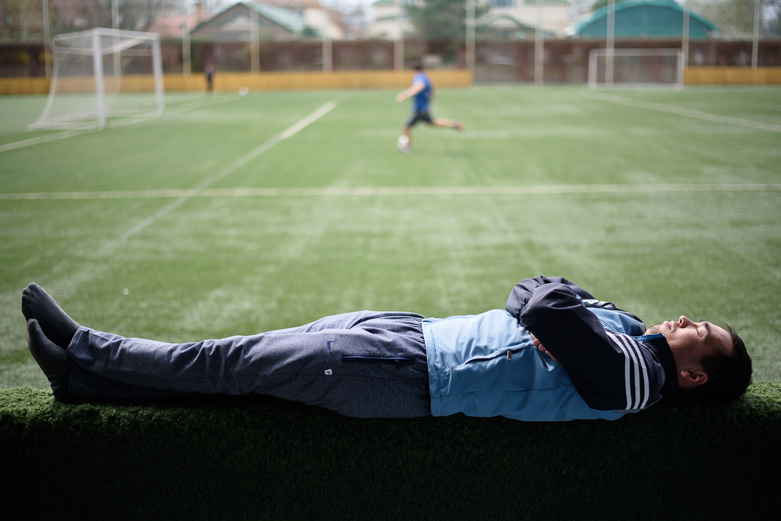 Repos après un match de football à Bichkek