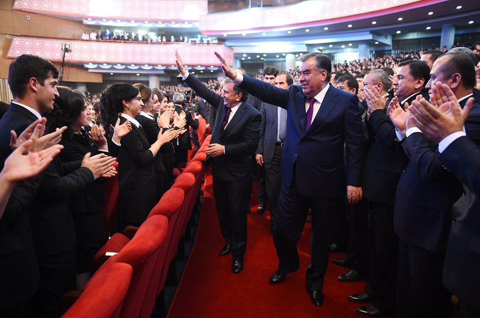 Chavkat Mirzioïev Emomalii Rahmon Visite Douchanbé Tadjikistan Salle Théâtre