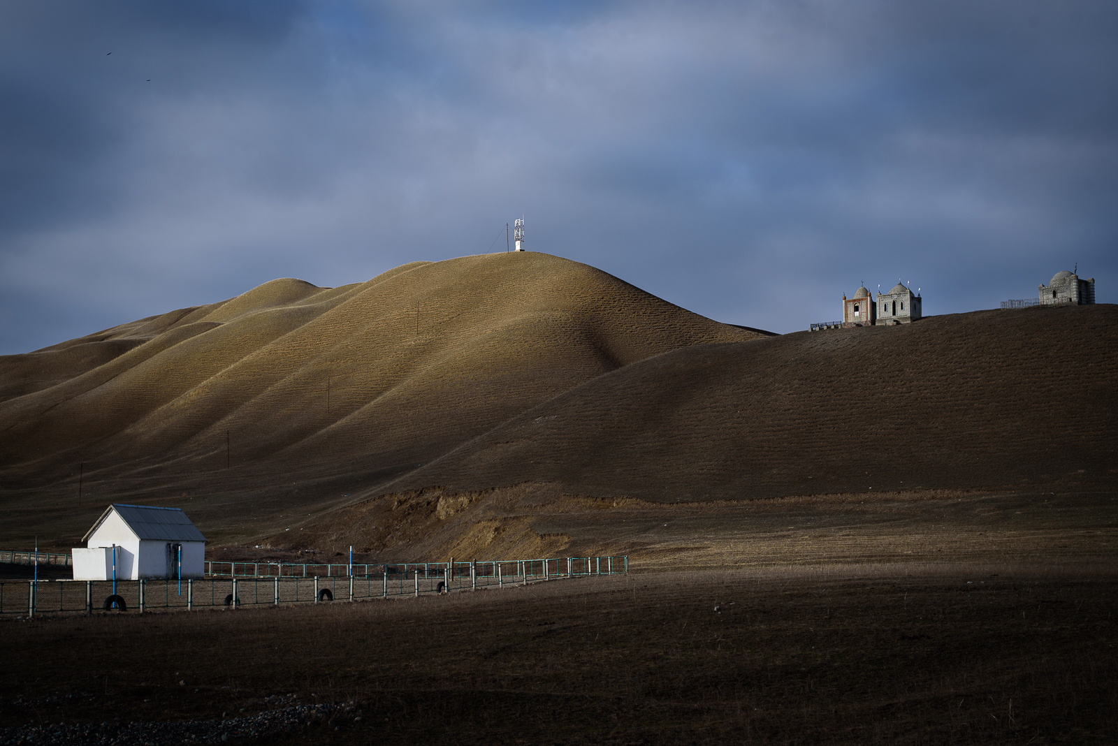 Cimetière au Kirghizstan