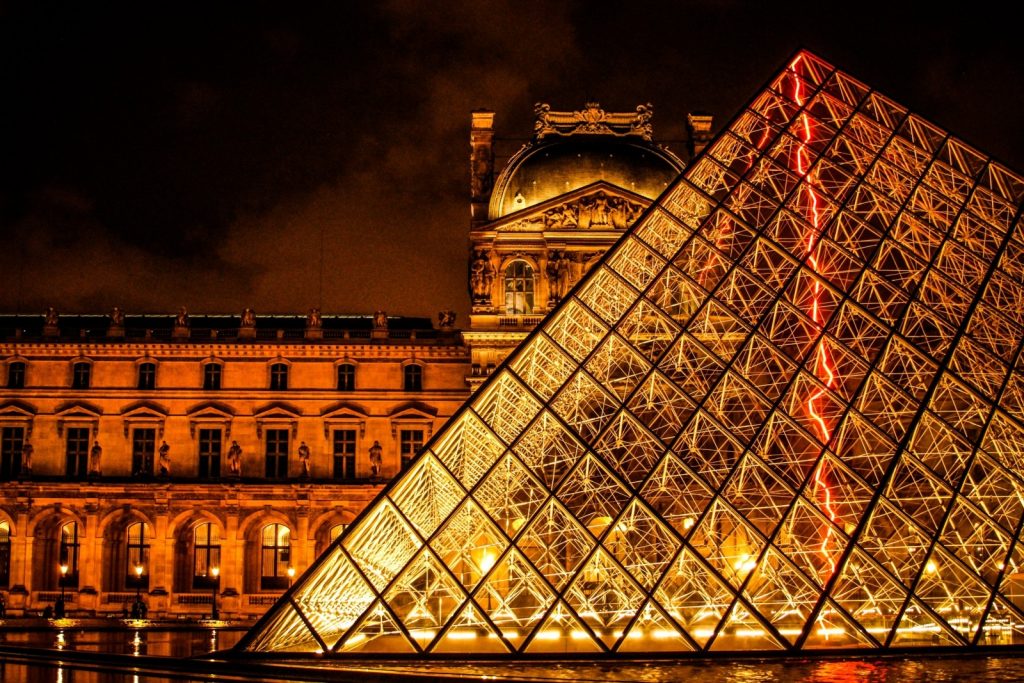 Louvre Musée Paris France Ouzbékistan Exposition