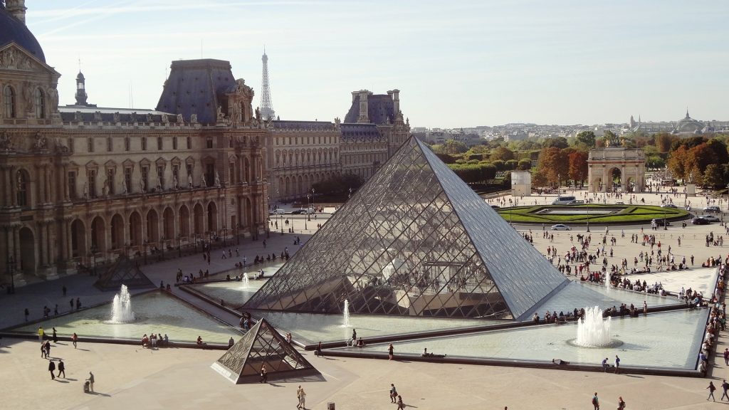 Louvre Pyramide Paris Ouzbékistan Jean-Luc Martinez Visite