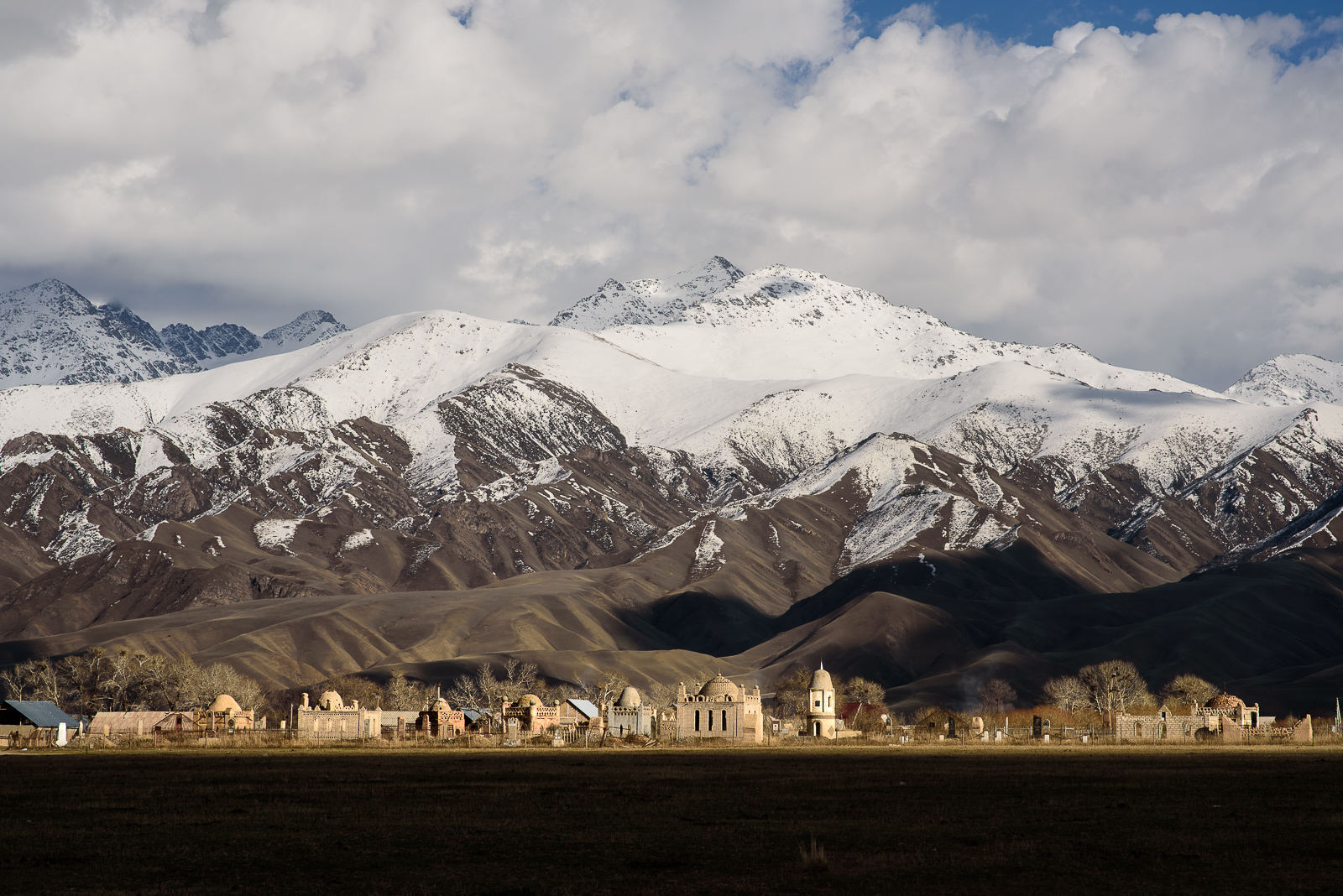 cimetire au Kirghizstan