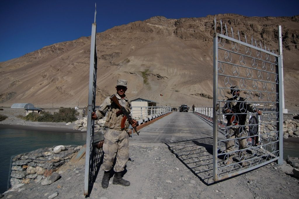 Pont Tadjikistan Afghanistan Région Ichkachim