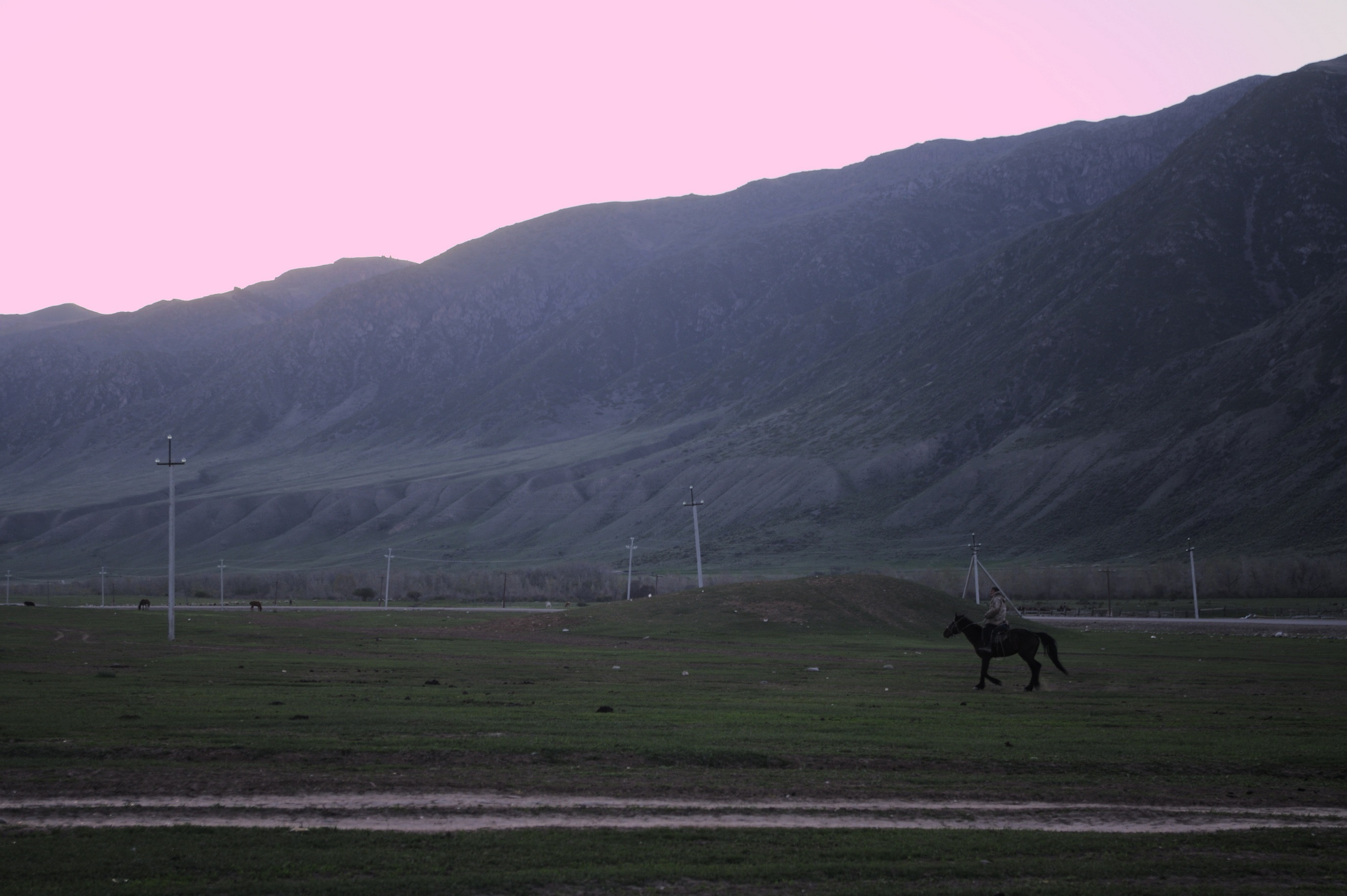 Kazakhstan lac de Kaïndy Cavalier