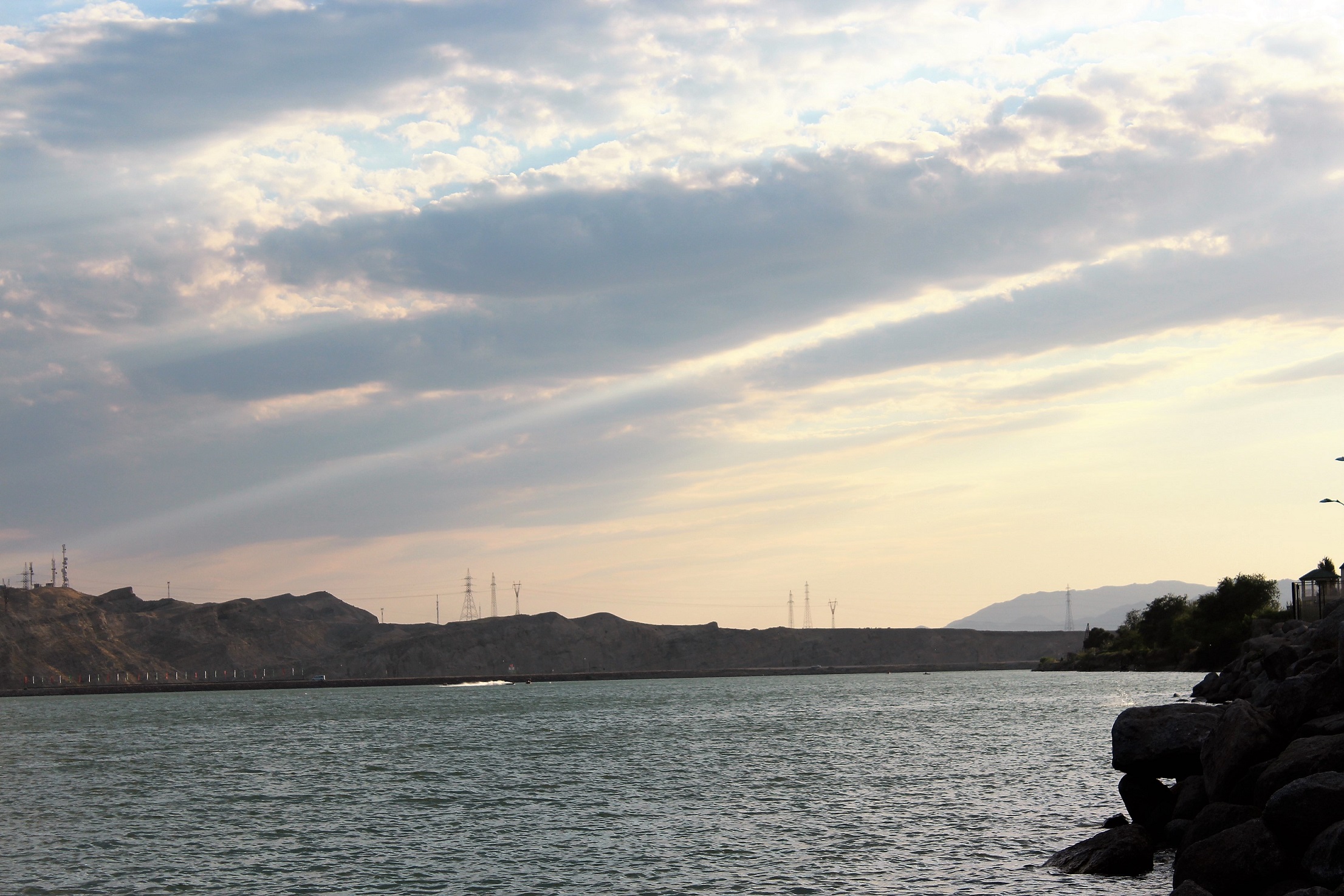 Lac Kaïrakkoum Tadjikistan soir