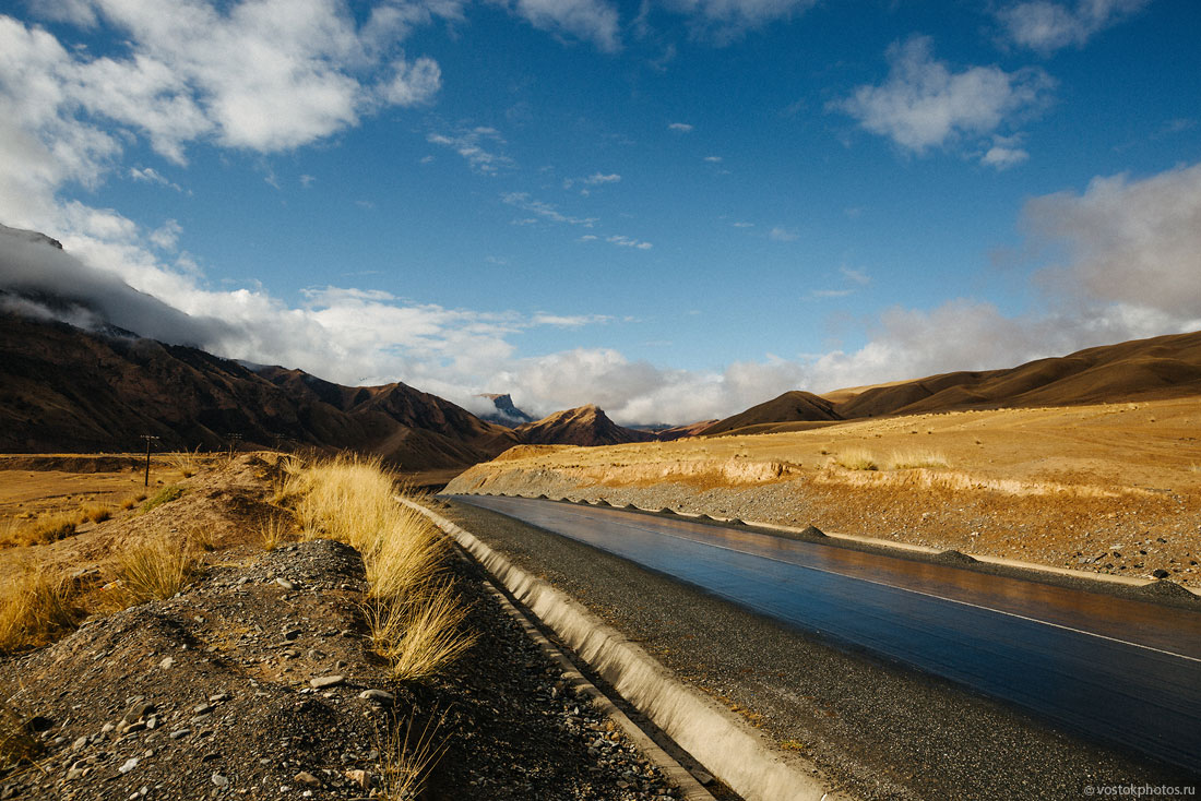 Kirghizstan Pamir Montagne Reportage Paysages Route Asphalte Sary Tach Och