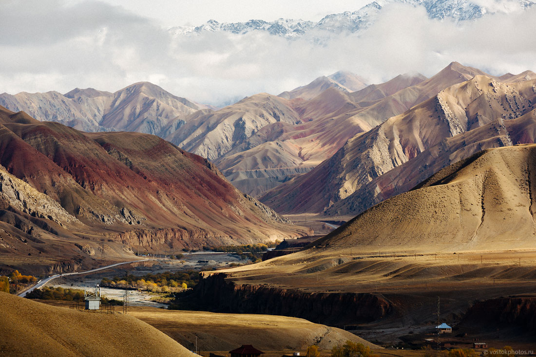 Kirghizstan Pamir Montagne Reportage Paysages Route Asphalte Sary Tach Och