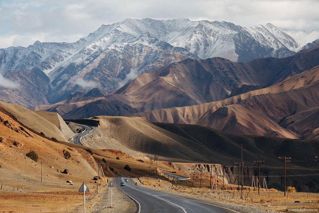 Kirghizstan Pamir Montagne Reportage Paysages Route Asphalte Sary Tach Och