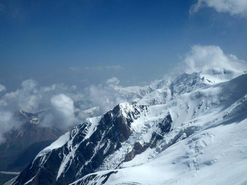 Glaciers Pic Lénine Kirghizstan Fonte Eau