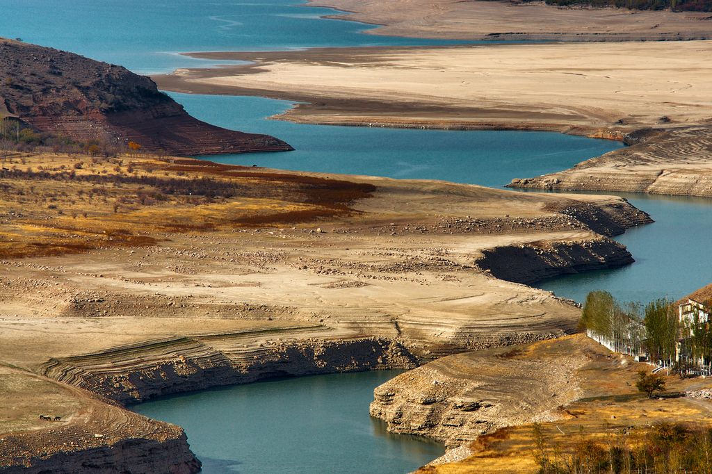 La rivière Chatkal en Ouzbekistan