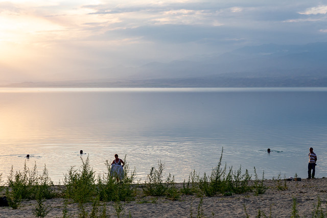 Lac de Toktogoul Réservoir Barrage Kirghizstan